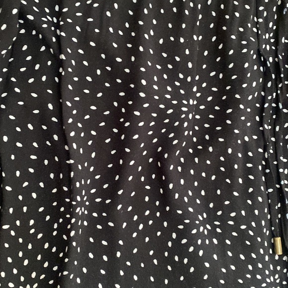 Black and White Midi Elastic Waist Skirt - Size 22 - Picture 2 of 4